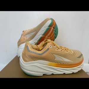 Altra Via Olympus- Max Cushion Road Running Shoe